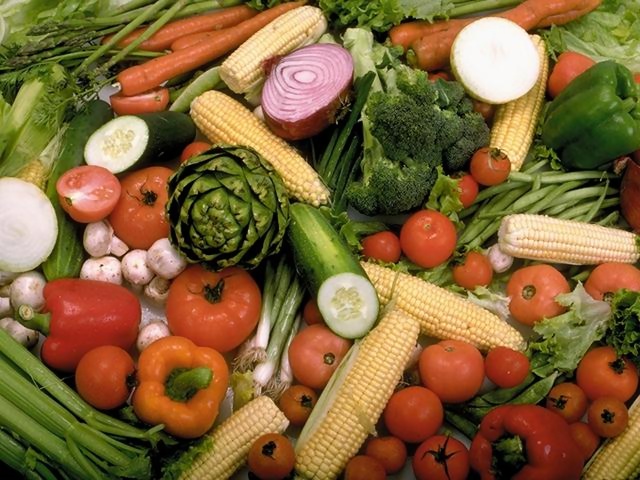 Increase consumption of whole fruits and vegetables has a protective effect against the infection of HPV