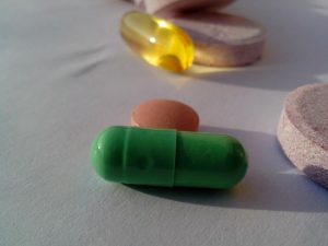 probiotic-pills-on-table-725x544